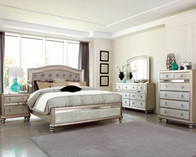Modal Additional Images for Bling Game Wood Eastern King Panel Bed Metallic Platinum