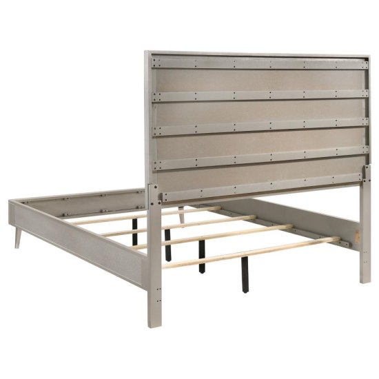 Ramon 4-piece Eastern King Bedroom Set Metallic Sterling