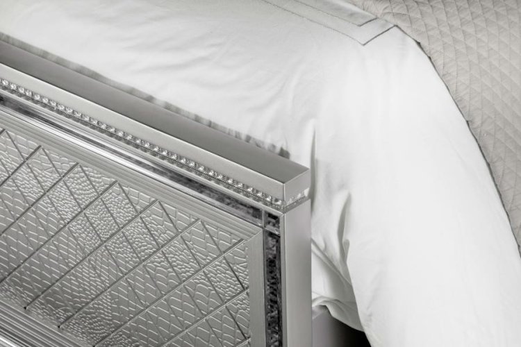 Eleanor Wood Queen Panel Bed Metallic Mercury