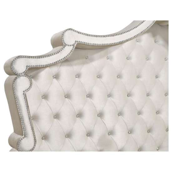Antonella 4-piece Eastern King Bedroom Set Ivory 