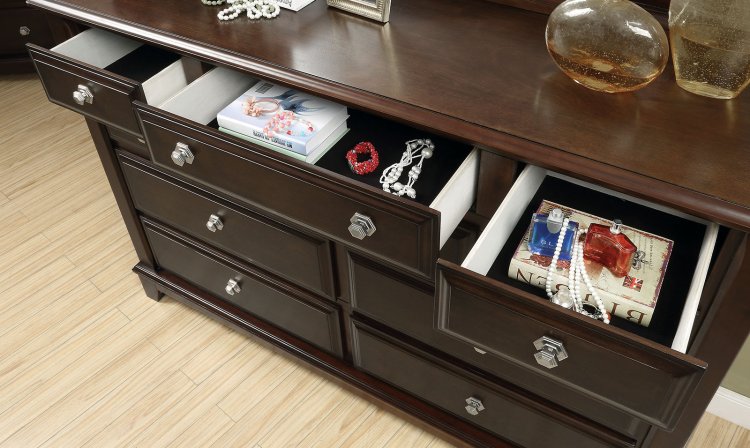 Litchville Qn. 5Pc W/Chest